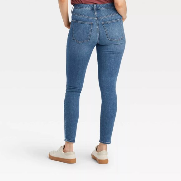 NEW Universal Thread Women's High-Rise Skinny Jeans Short Size 4 & 2 - Picture 4 of 4